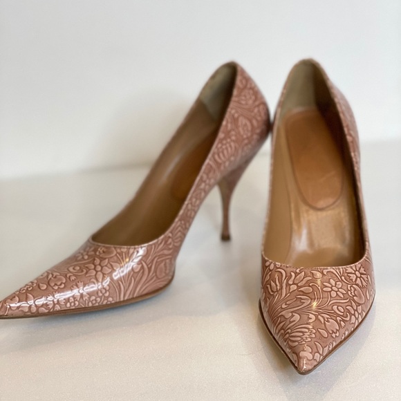 Miu Miu Shoes - Miu Miu Patent Leather Floral Pumps